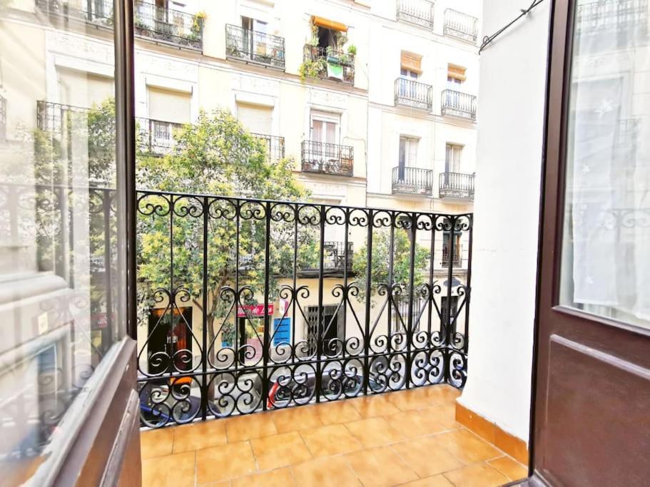 Alojamiento En Centro De Madrid Appartement Buitenkant foto